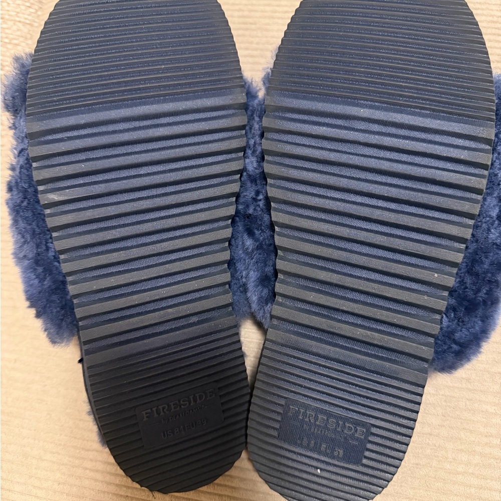 Cozy Blue Dearfoams Women’s Slippers 8 - Picture 4 of 5